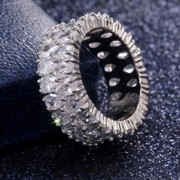 NEW 925 STERLING SILVER ETERNITY DIAMOND BAND RING, CUTE RING, SHINY RING. - Picture 6 of 6